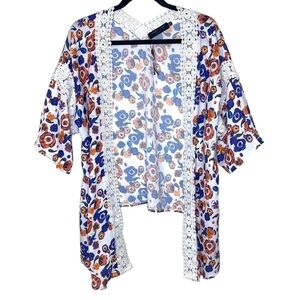 ANGELEYE Floral Kimono With Crotchet Lace